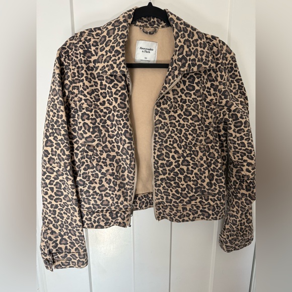 A&F Leopard Jacket - Picture 2 of 5
